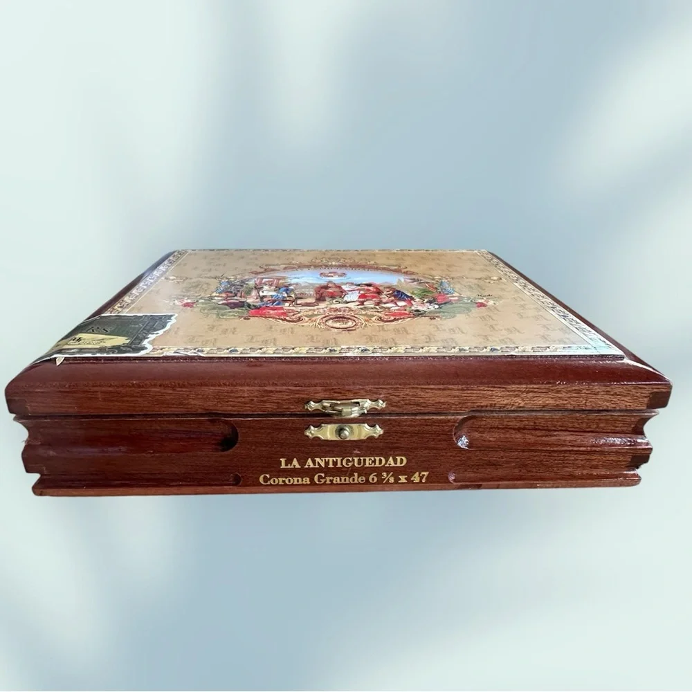 La Antigua cigar box Nicaragua maroon dark burnt velvet lining home decor